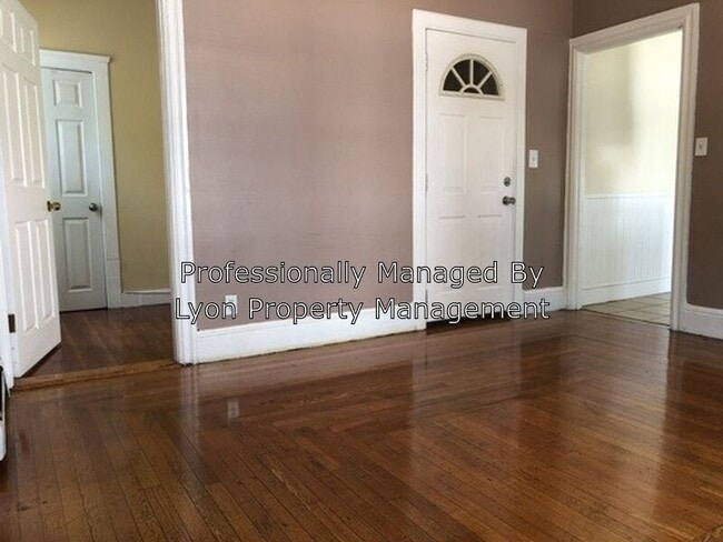 Building Photo - 194 Ives St