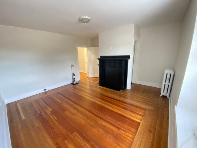 Foto del edificio - 17 Linden Pl