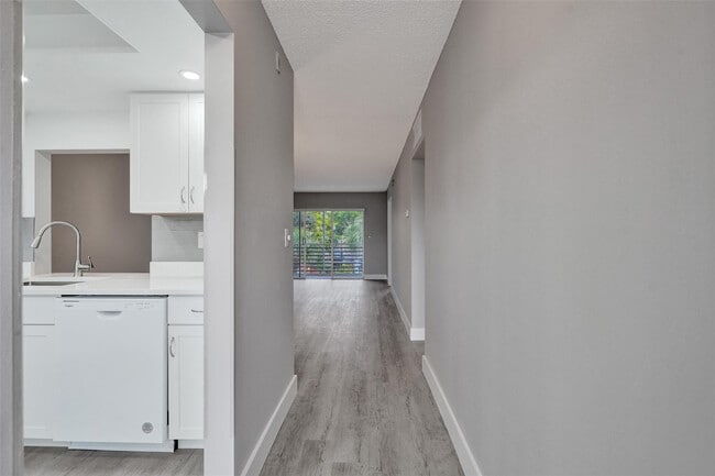 Foto del edificio - 1541 S Ocean Blvd