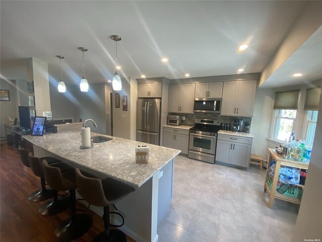 Foto del edificio - 27 Lake Dr