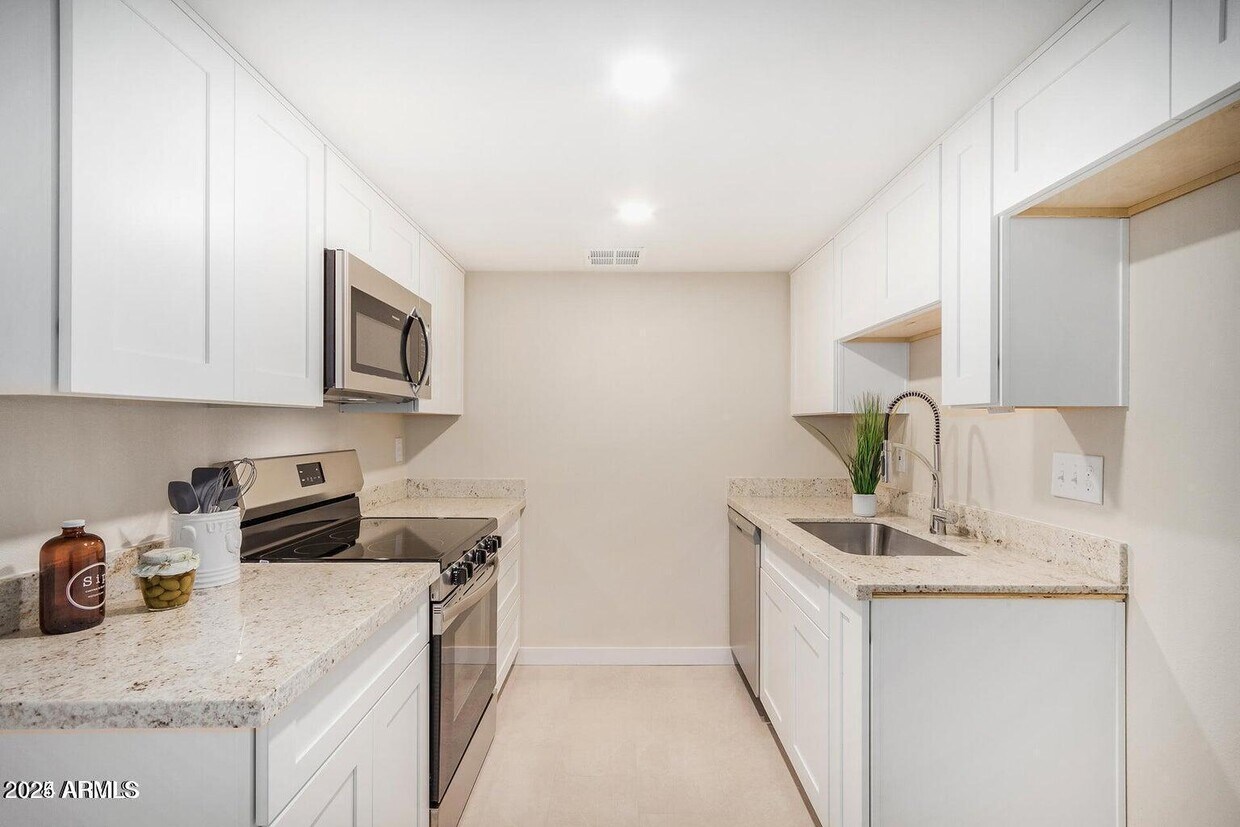 Foto principal - 6812 N 35th Ave