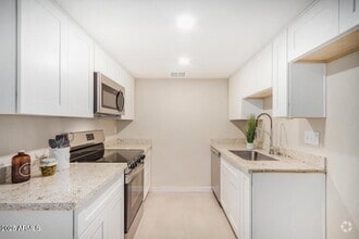 Building Photo - 6812 N 35th Ave