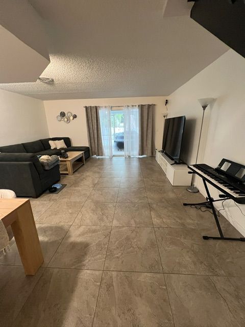 Foto del edificio - 3701 Savoy Ln