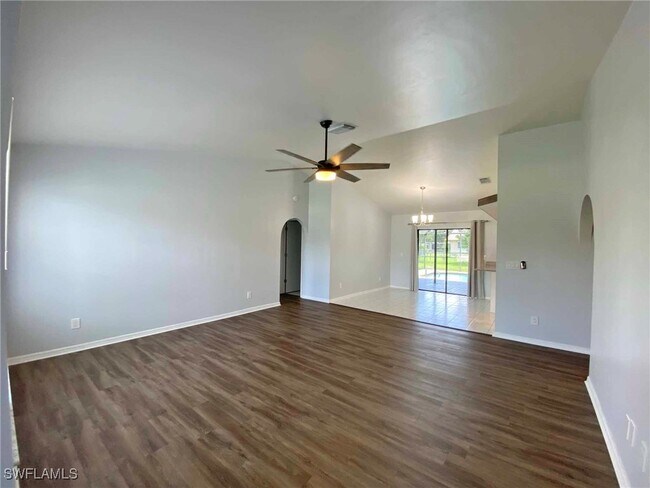 Foto del edificio - 3745 SW 1st Pl