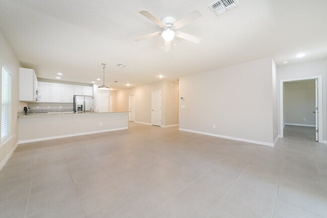 Foto del edificio - 326 Caldbeck Way