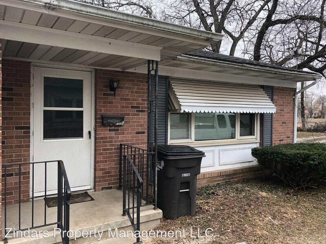 Primary Photo - 1404 Lape St