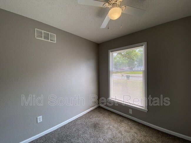 Building Photo - 3699 Tchulahoma Rd