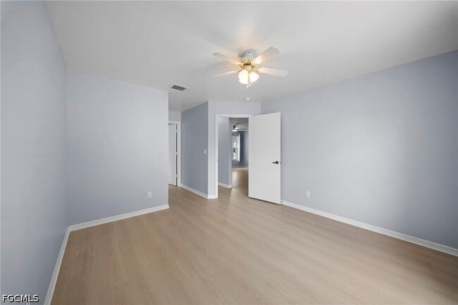 Foto del edificio - 15624 Sunny Crest Ln