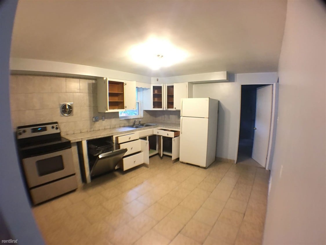 Primary Photo - 317 Pitt St