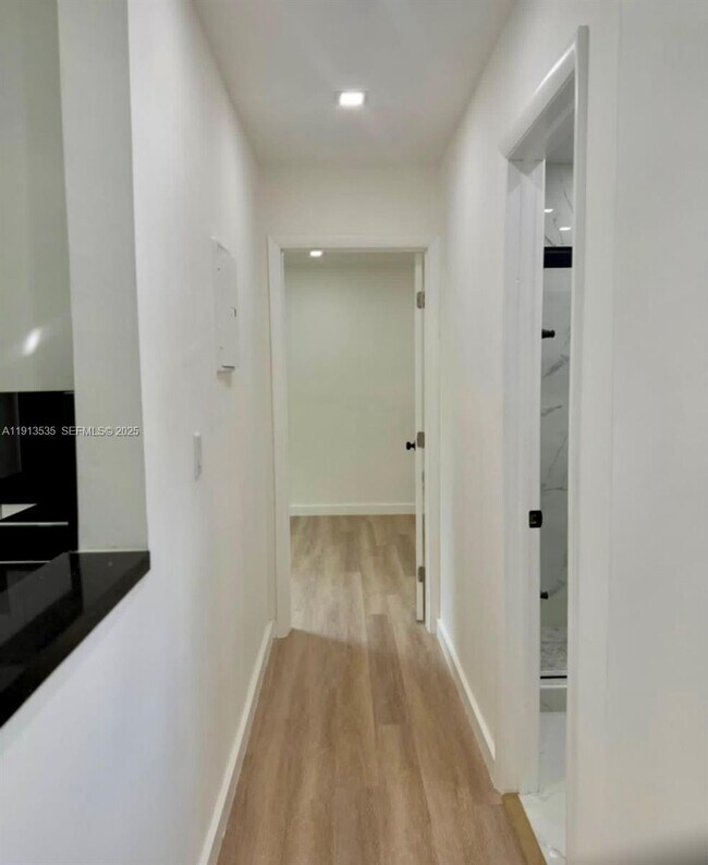 Foto del edificio - 7521 NE 2nd Ct