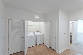 Building Photo - Evolve New Hope Farm