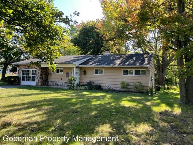 Foto del edificio - 3 br, 1 bath House - 95 Castle Rd