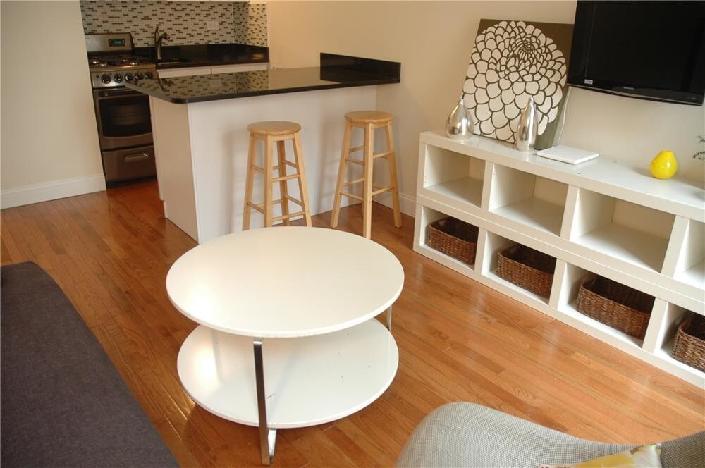 Foto principal - 232 E 53rd St