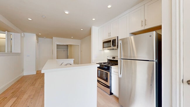 Building Photo - 4744 Balboa St