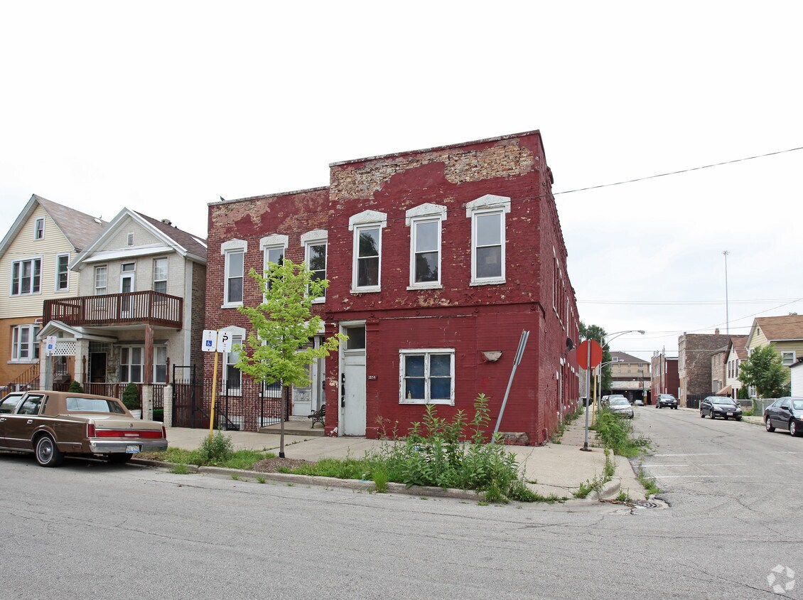 Primary Photo - 2837-2839 S Hillock Ave