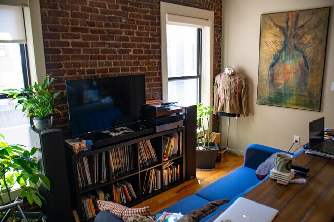 Foto del edificio - 164 E 112th St