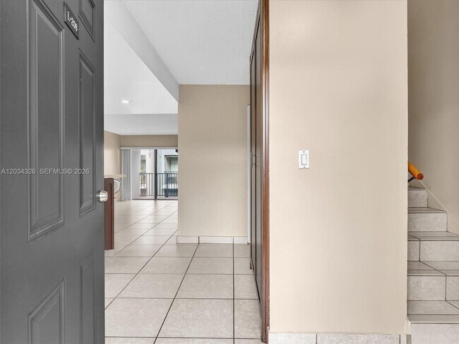 Foto del edificio - 210 NW 87th Ave