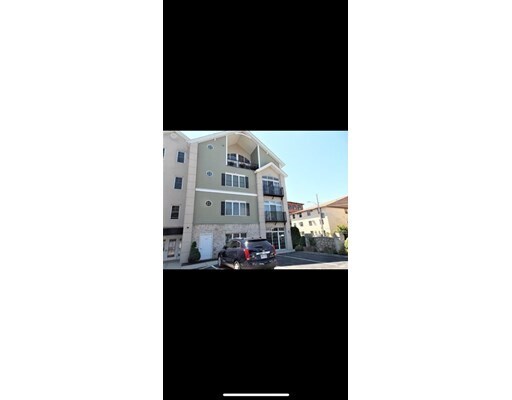 Building Photo - 163 Rumford Ave