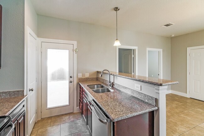 Foto del edificio - 3223 Bay Oaks Harbor Dr