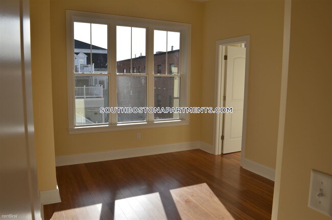Foto del edificio - 2 br, 1 bath  - 393 W Broadway