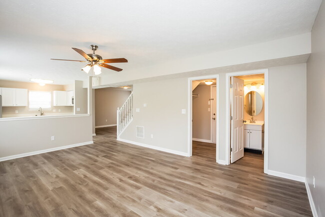 Building Photo - 143 Longleaf Ln