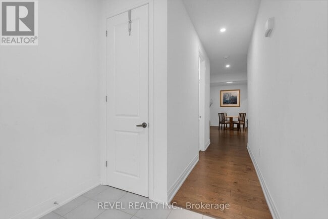 Building Photo - 20 Paddington Grv