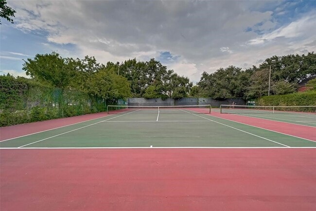 Foto del edificio - 10047 Westpark Dr