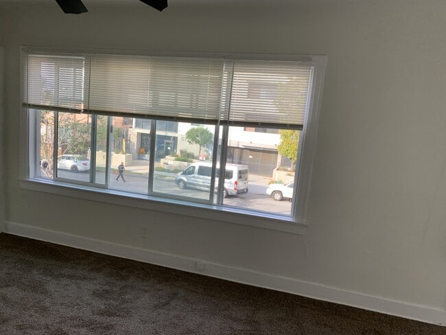 Building Photo - 5730 1/2 La Mirada Ave