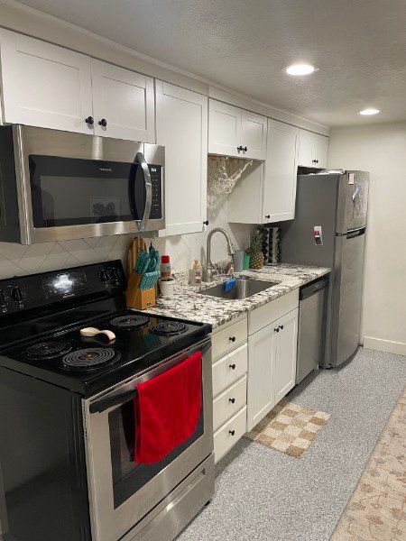Building Photo - 846 W 100 S