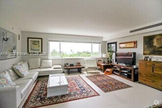 Building Photo - 650 Ocean Dr