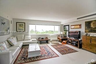 Building Photo - 650 Ocean Dr