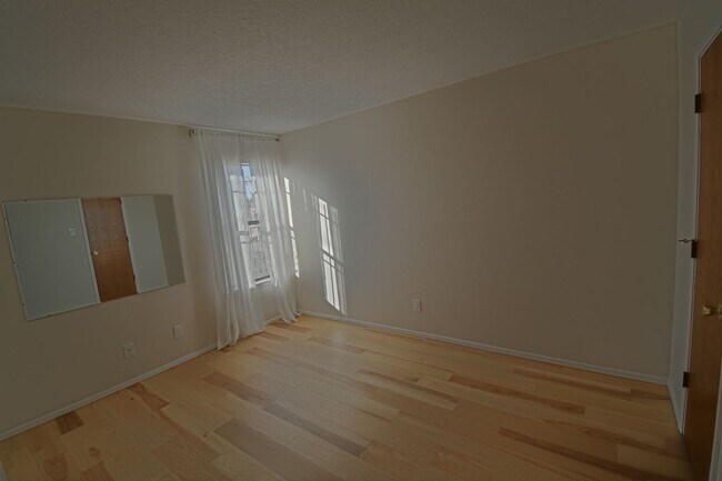 Foto del edificio - Cute NE Town Home
