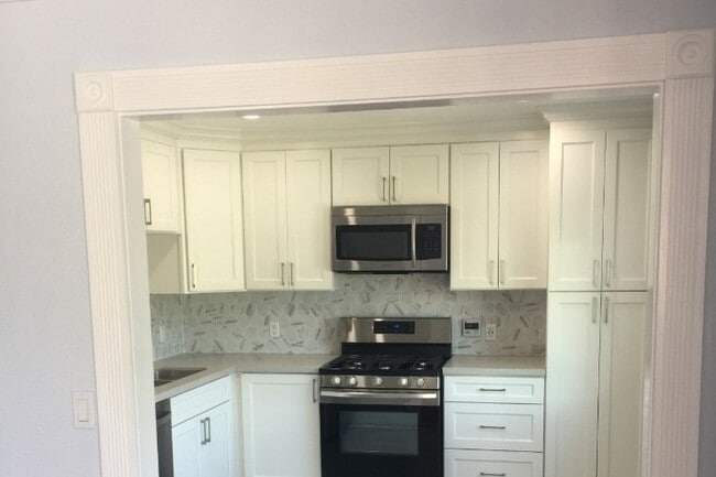 kitchen - 2110 Spaulding Ave