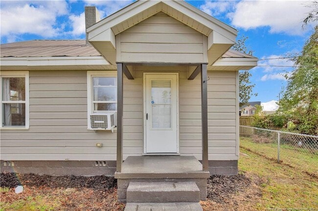 Foto del edificio - 326 Hawley Ln