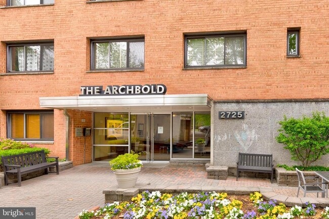 Foto del edificio - 2725 39th St NW