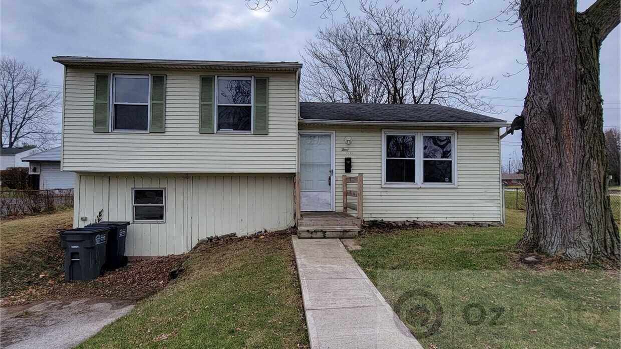 Discover Your Dream Home by the North River House Rental in Toledo