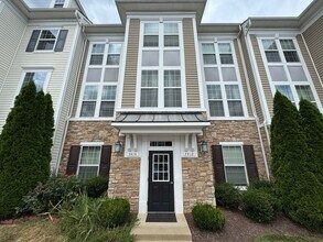 Building Photo - 7412 Riding Meadow Way