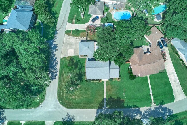Foto del edificio - 725 River Plantation Dr