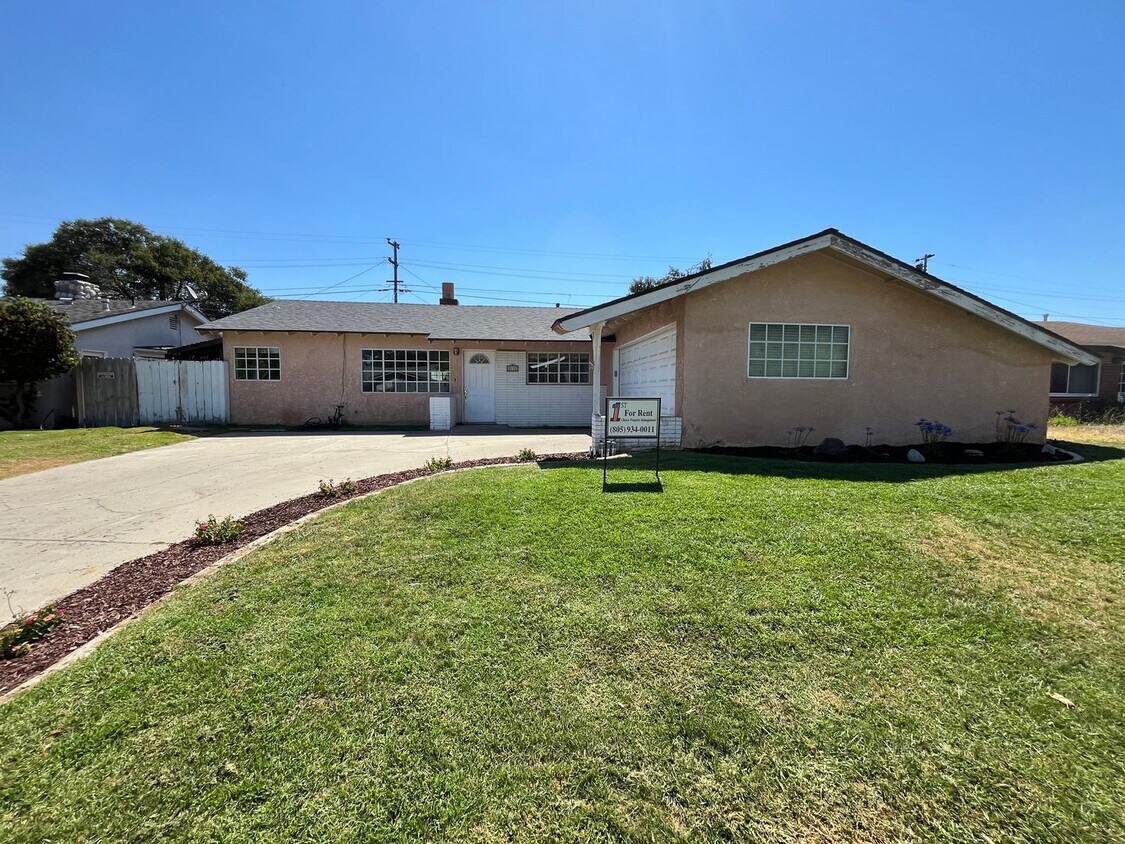 Foto principal - 3116 Lancaster Dr