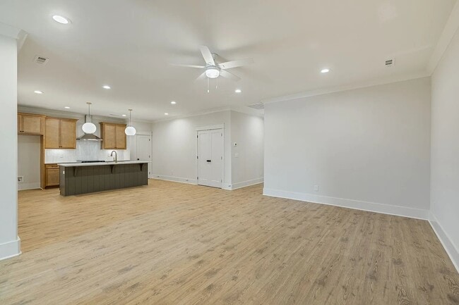 Foto del edificio - 2056 Grace Johns Cir