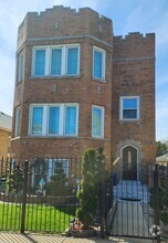 Building Photo - 4820 S Keeler Ave