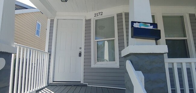 Foto del edificio - 2172 W Forest Home Ave
