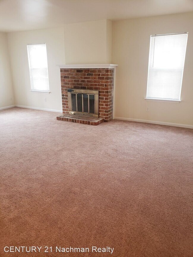 Building Photo - 4 br, 2.5 bath House - 1045 Old Denbigh Bo...