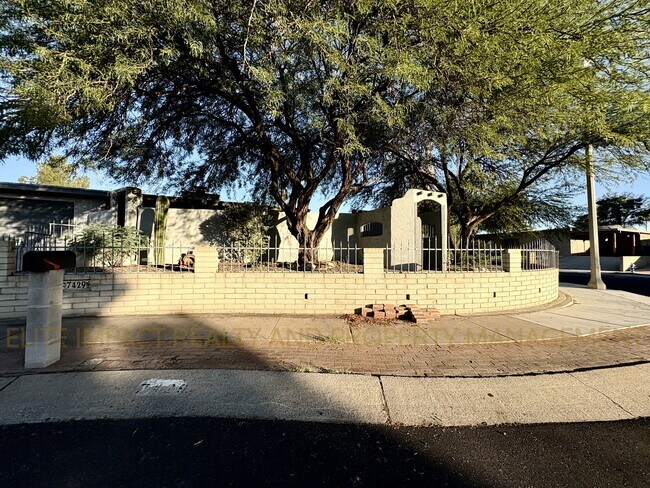 Foto del edificio - 7429 E 45th St