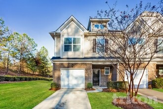 Building Photo - 2808 St George Ln