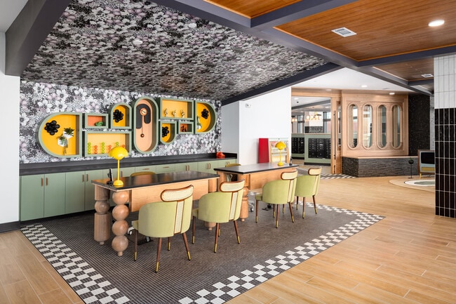 Building Photo - Broadstone Berry Hill