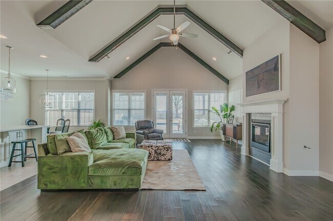 Foto del edificio - 605 Stone Ridge St