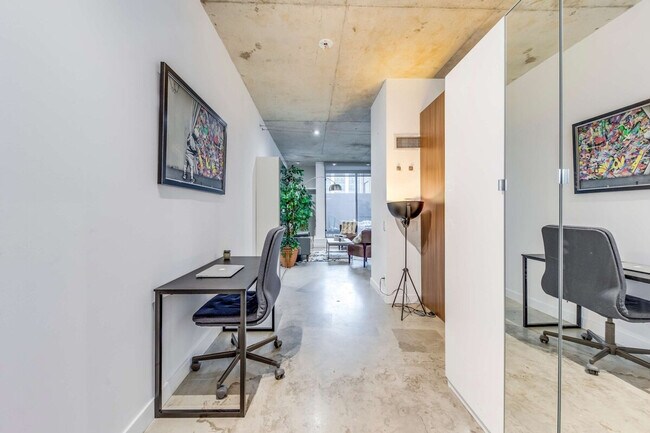 Building Photo - 25 Gore Vale Ave