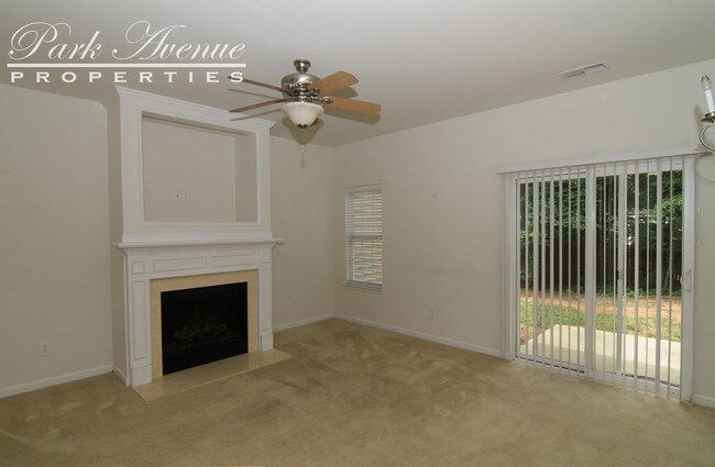 Foto del edificio - 5742 Bent Creek Cir