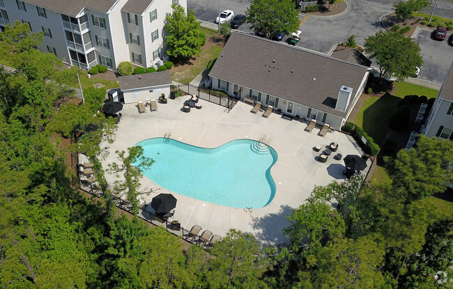 Área de piscina - Still Meadow Village